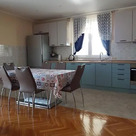 Torac * Kaštela